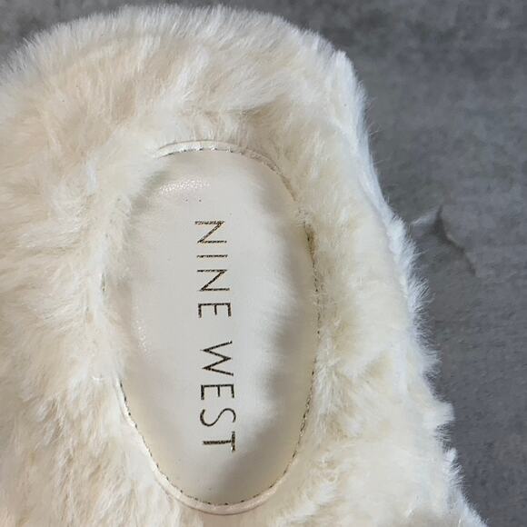 NINE WEST Women's Light Natural Fabric Cozy Faux-Fur Cross Band Slide Sandals - Picture 7 of 8